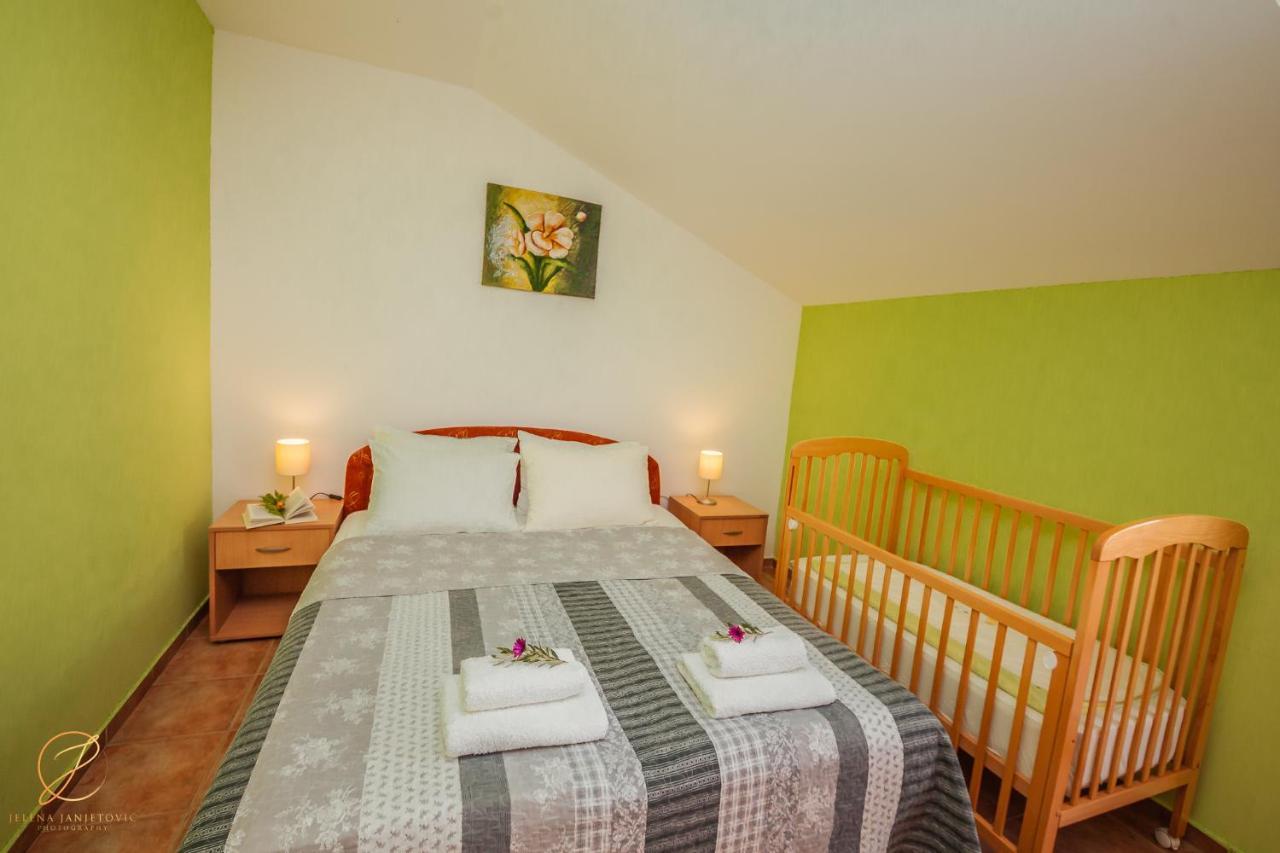 הרצג-נובי Apartments Batricevic מראה חיצוני תמונה
