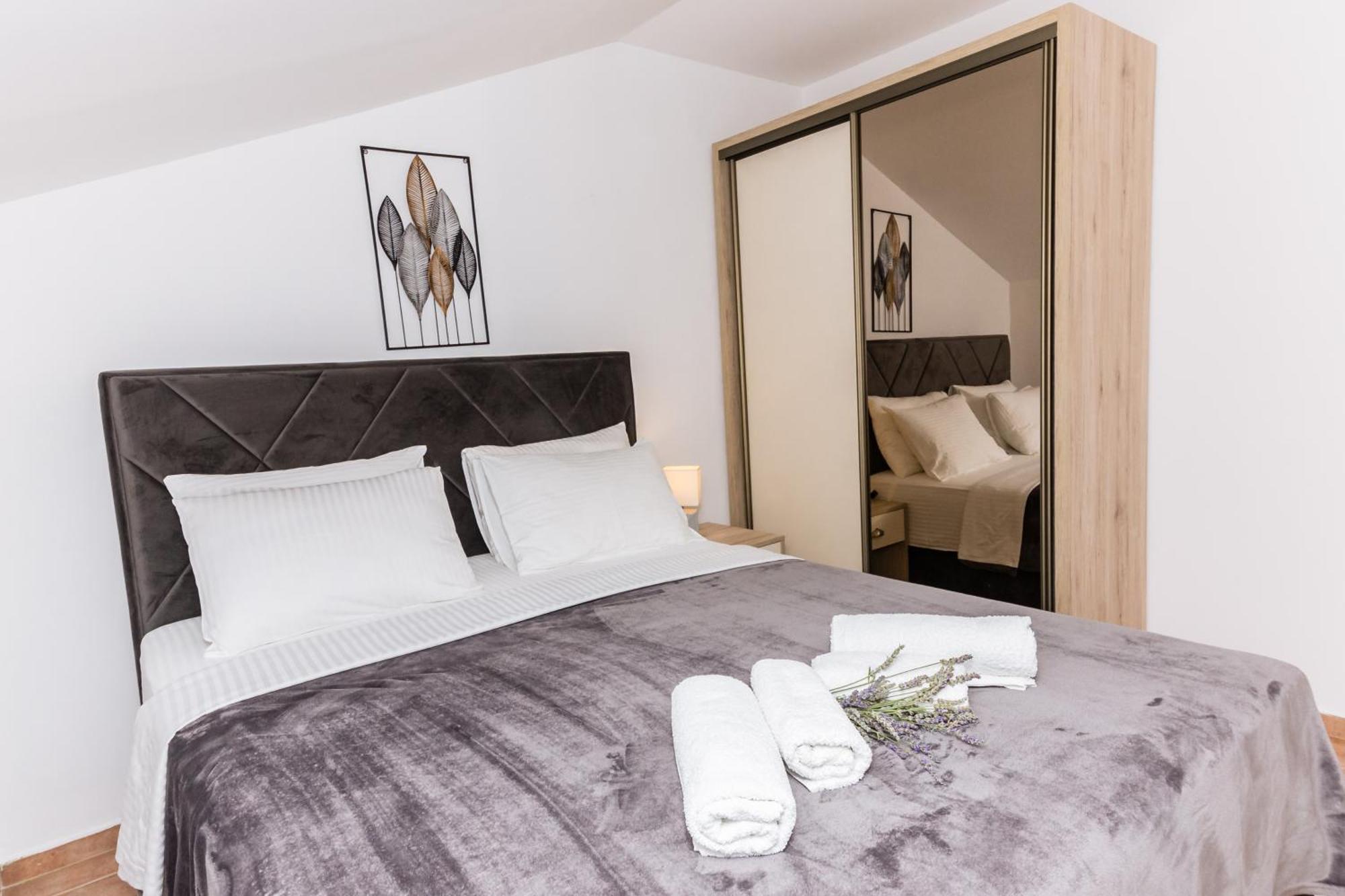 הרצג-נובי Apartments Batricevic מראה חיצוני תמונה